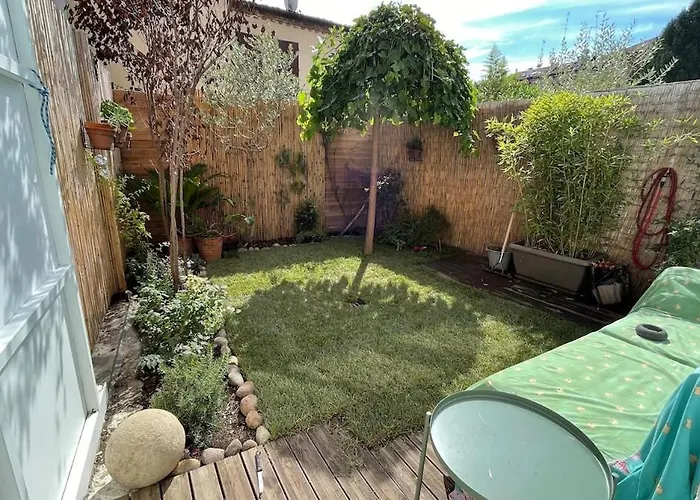 Secluded With Garden In * 페라라