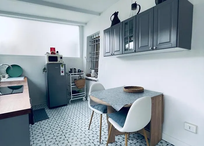 Secluded With Garden In Appartement Ferrara