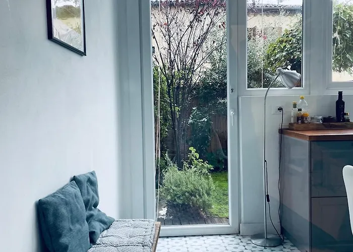 Apartamento Secluded With Garden In *